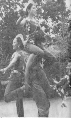 Trachtengruppe aus China