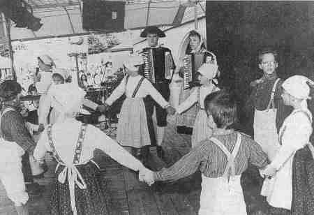 Kindergruppe der Trachten- und Volkloregruppe Starkenburg Heppenheim