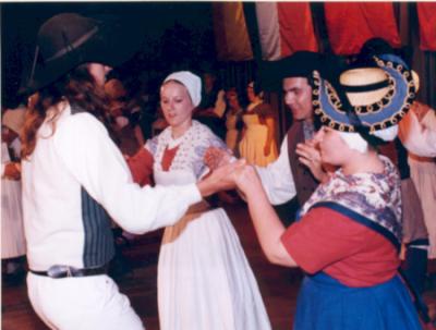 Trachtengruppe aus Frankreich