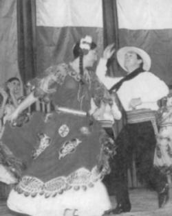 Trachtengruppe aus Paraguay