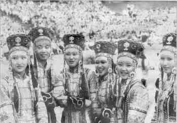 Trachtengruppe aus China