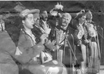 Trachtengruppe aus der Ukraine