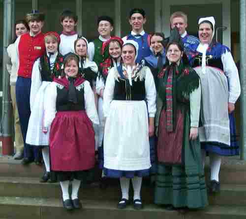 Teilnehmer des Jugendleiterlehrgangs 2001/ 2002