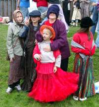 Einige Kinder aus der Gruppe haben sich eifrig verkleidet.