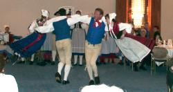 Die Erwachsenen bei ihrer Aufführung