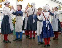 Kindergruppe beim Tanzen