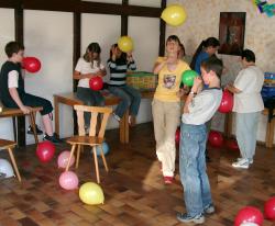 beim Raum schmücken